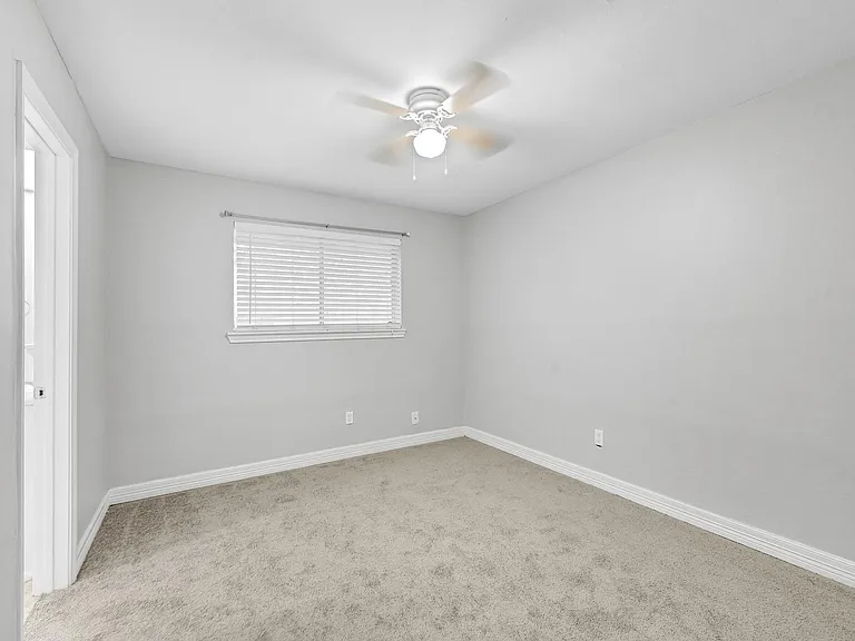 9339 Deanwood St — Photo 10