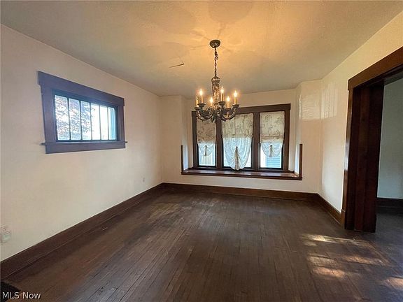 4th image of 2110 Utah Ct NW