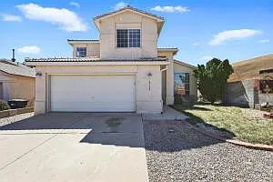 3 bed, 3.0 bath, 1927 sqft, $3,500 — Photo 2