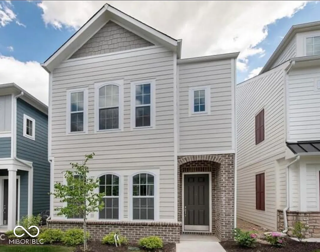 3 bed, 2.5 bath, 2793 sqft, $3,000 — Photo 2