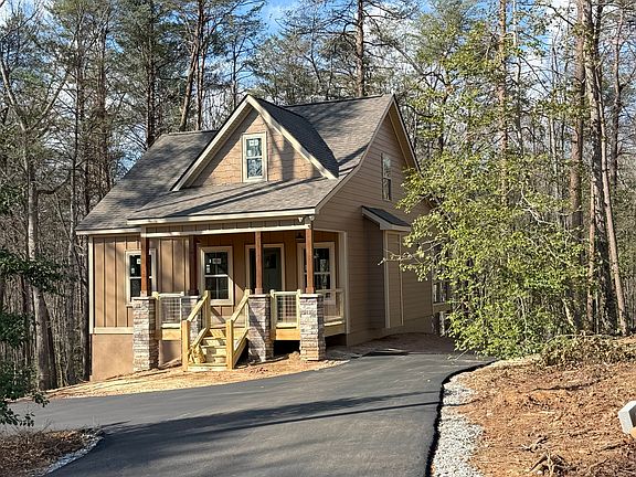 2nd image of 18 Creek Bend Point