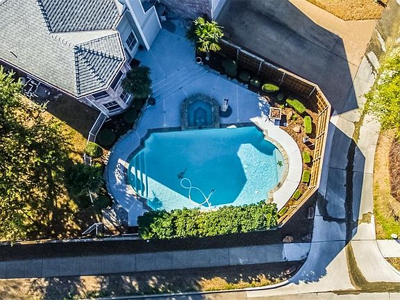 4th image of 7209 Amethyst Ln
