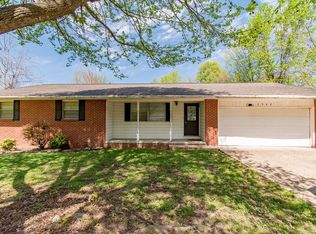 2340 W Berry St, Fayetteville, AR 72701
