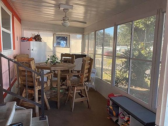4th image of 10550 Holloway Dr #1