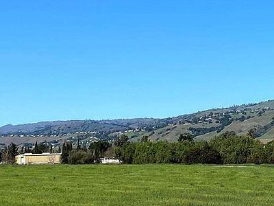 905 E San Martin Ave, San Martin, CA, 95046