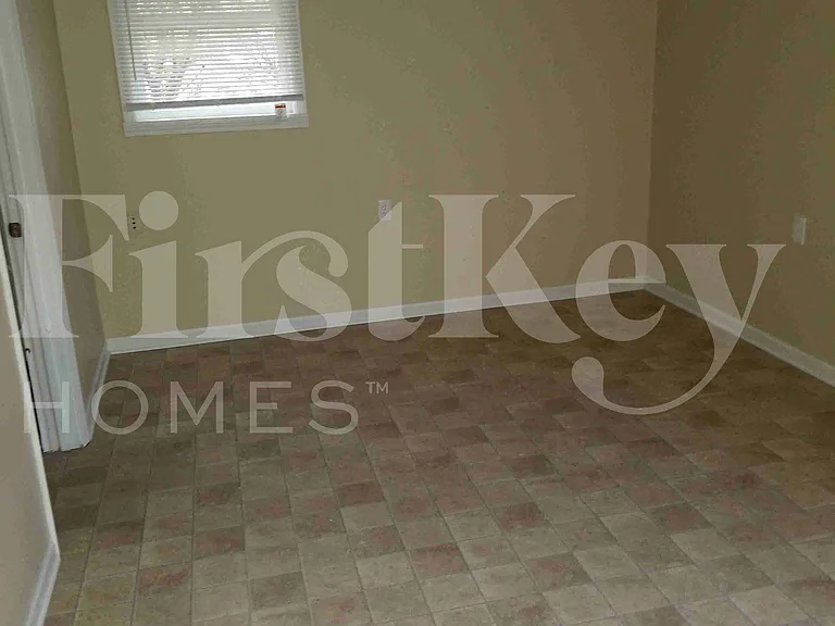29 N Walnut Ln — Photo 16