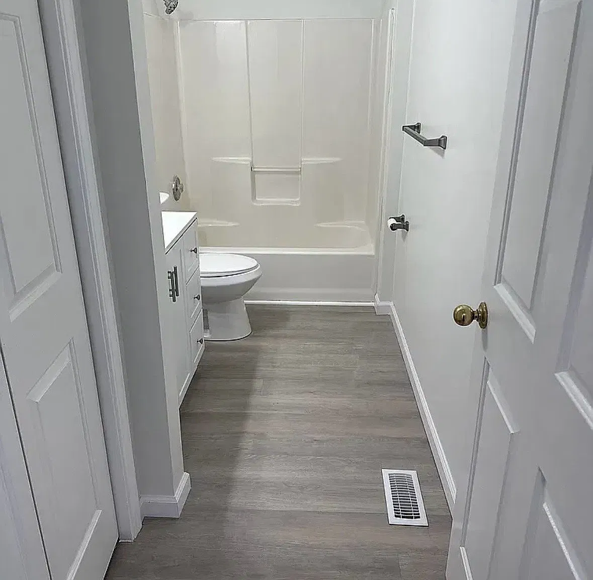 2 bed, $1,650 — Photo 3