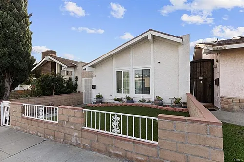 1353 Termino Ave Photo 1