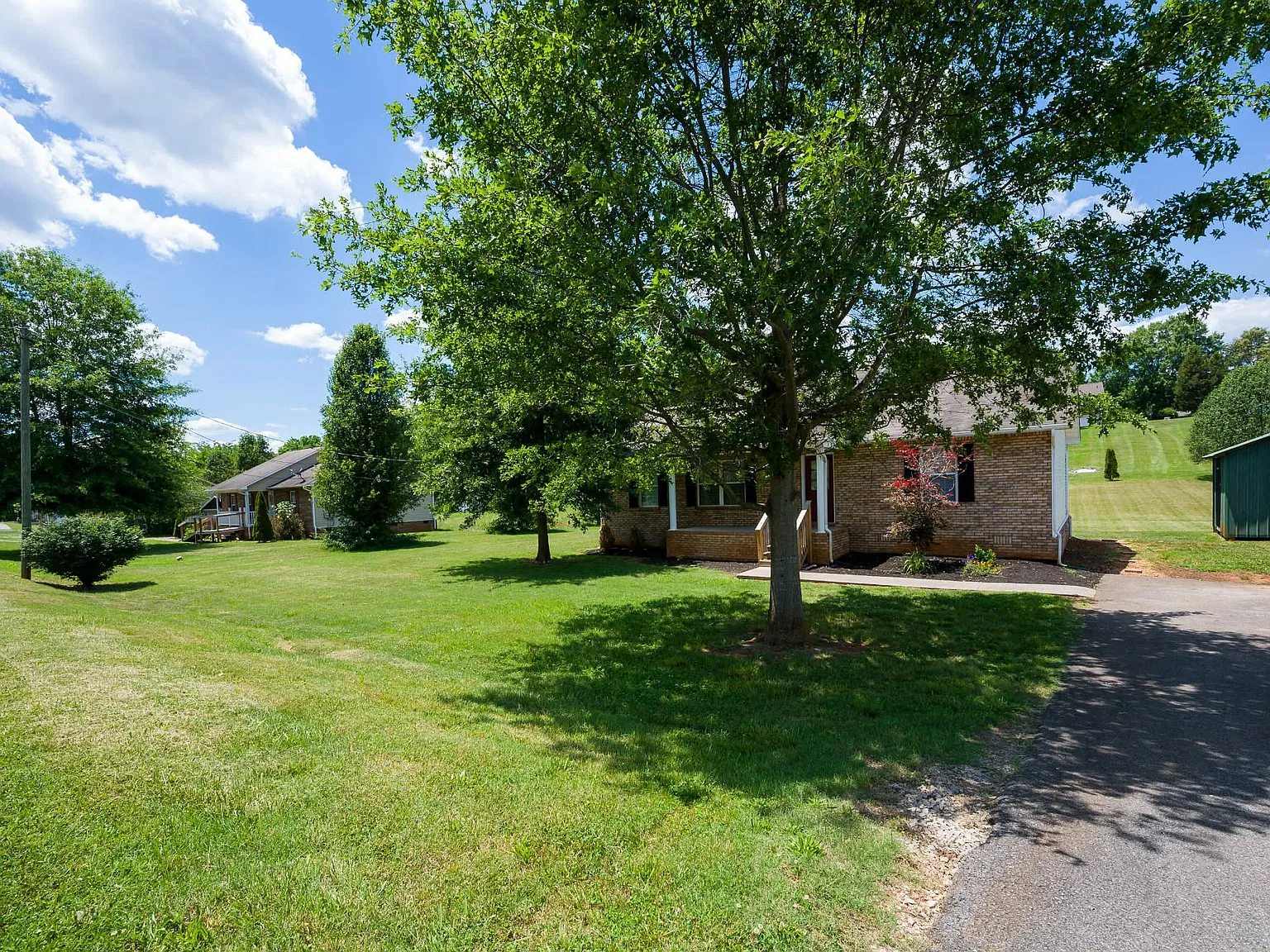 3 bed, 1316 sqft, $2,200 — Photo 1
