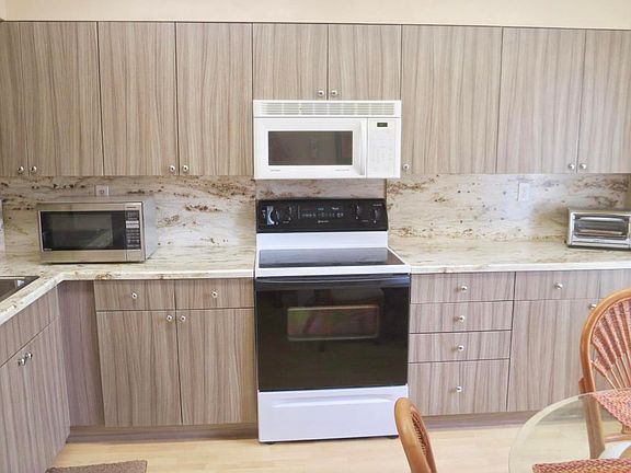 5th image of 11135 Green Lake Dr APT 203