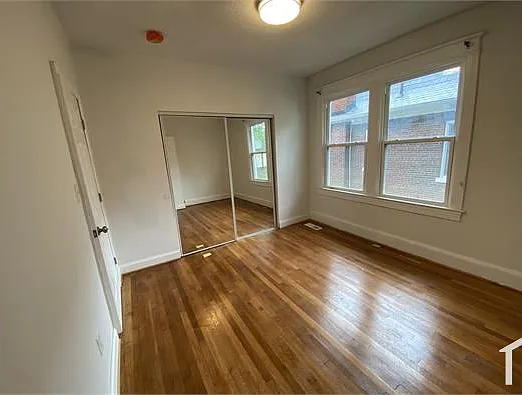 5208 Dix St NE — Photo 7