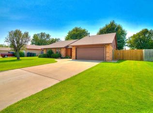 11619 Shasta Ln, Oklahoma City, OK 73162