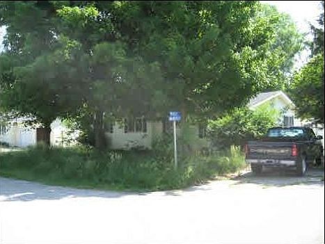 2nd image of 602 Michele Ln