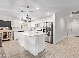 8206 W Lane Ave, Glendale, AZ 85303