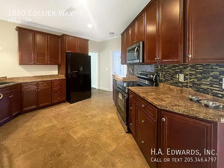 1860 Collier Way — Photo 2
