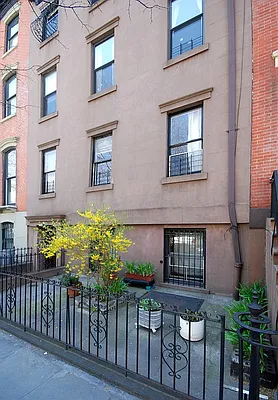 Rented by Douglas Elliman | media 17