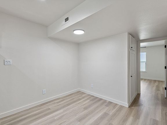 5th image of 3819 Southway Dr APT 105