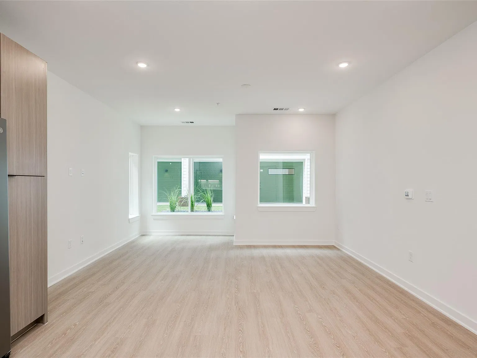 1 bed, 1.0 bath, 706 sqft, $1,375 — Photo 3