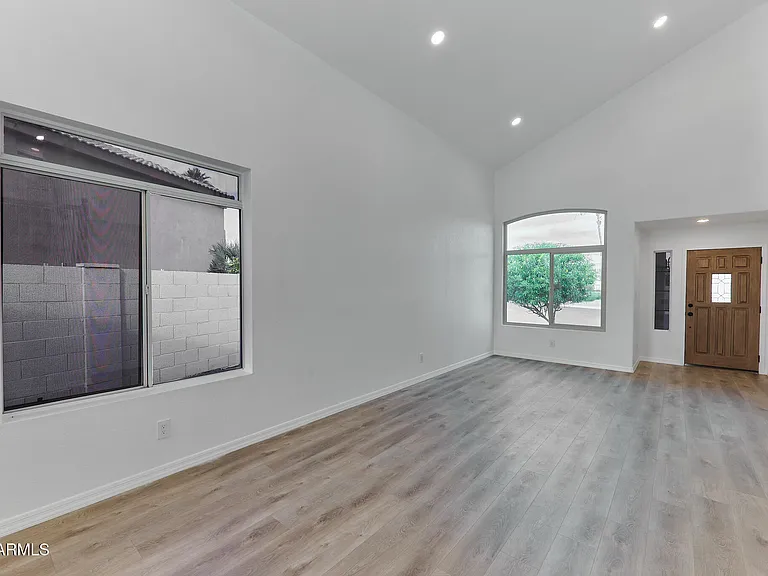 9019 W Acoma Dr — Photo 6