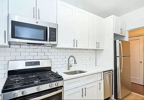 4th image of 583 W 215th St #1A