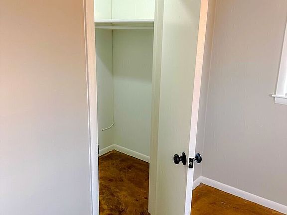 3rd image of 1579 Alexandria Dr #2
