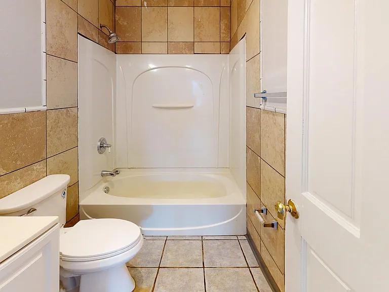 7023 Clark Ave — Photo 22