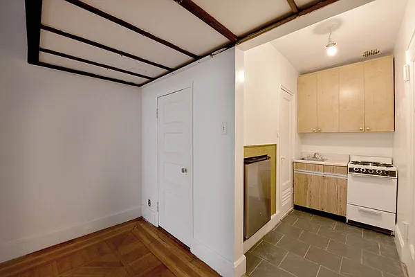 Rented by Cooper & Cooper Real Estate | media 56