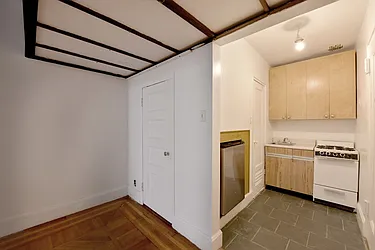 Rented by Cooper & Cooper Real Estate