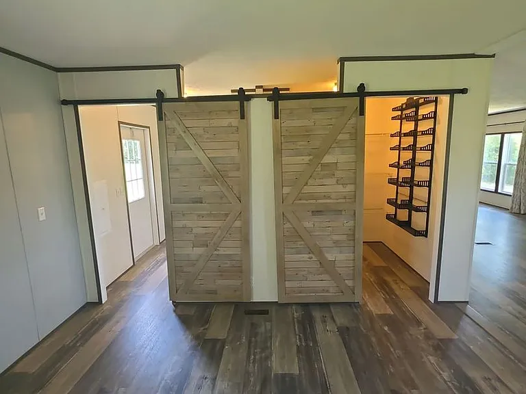 175 Oak Ln — Photo 21