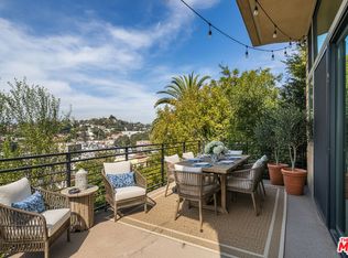 1912 W Liberty Ct, Los Angeles, CA