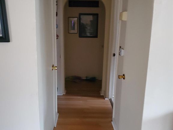 3rd image of 180 Elvern Dr