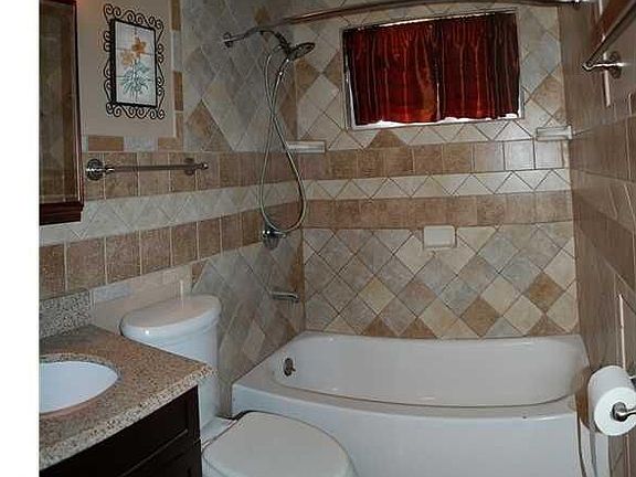5th image of 1701 Marsdale Ave
