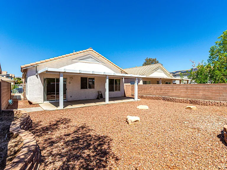 5856 Golden Wing St — Photo 31