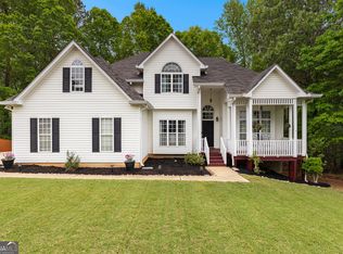 190 Ridgecrest Dr, Fayetteville, GA 30215