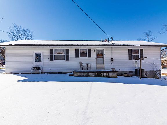 4th image of 206 Williams St