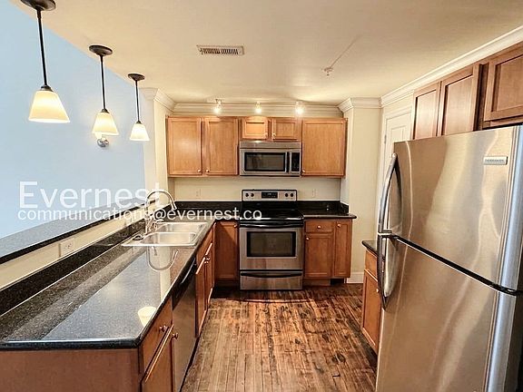 5th image of 525 E Grace St APT 201