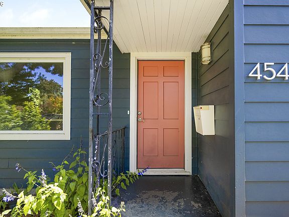 3rd image of 4546 NE 78th Pl