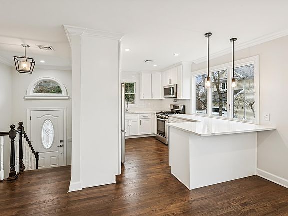 5th image of 315 McKinley Ter