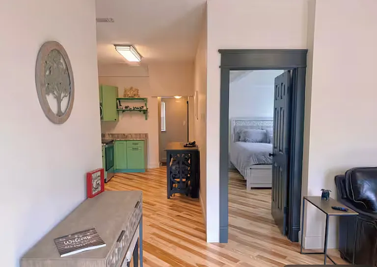 225 Pine St — Photo 8