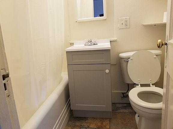 5th image of 1104 6th St APT 6