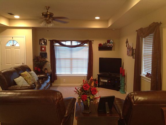 5th image of 103 Tumbleweed Ct
