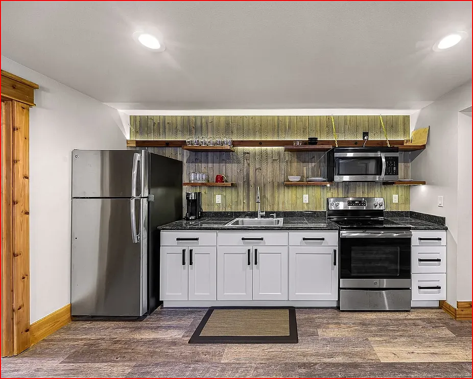 308 W Montana Ave — Photo 2