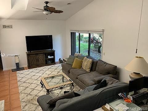 2nd image of 5194 Cortez Ct #5194