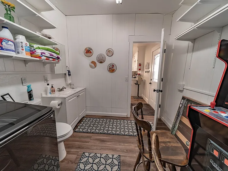 119 N 200 E — Photo 24