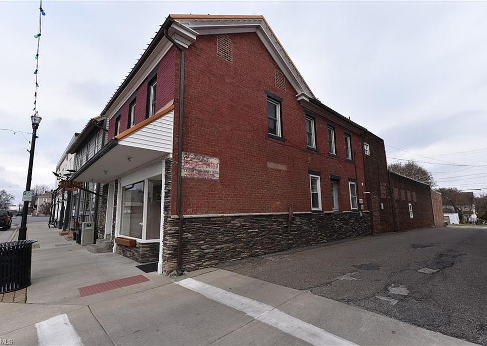1st image of 18 S Main St