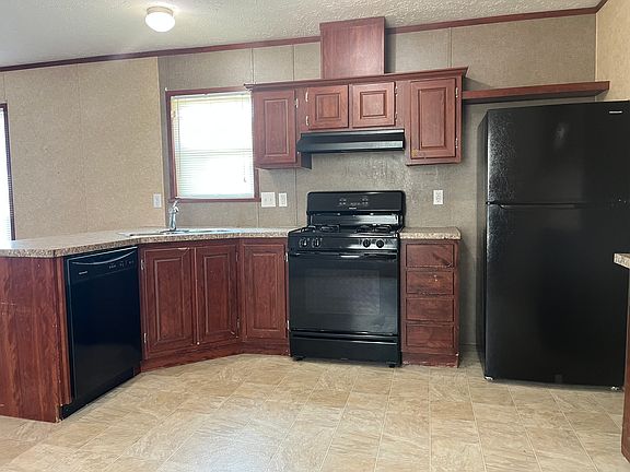 4th image of 2906 Greentree St #572