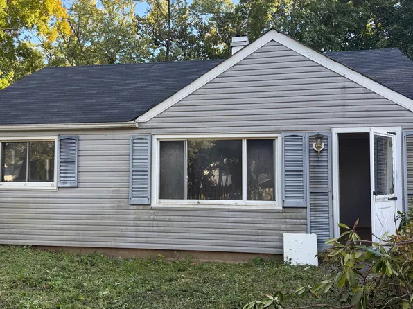 57 Marguerite Ave, Bloomfield, CT 06002
