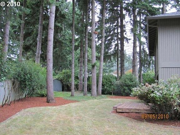 2nd image of 406 NE Hearthwood Blvd