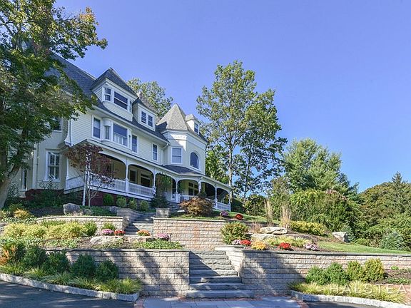 3rd image of 144 S Mountain Ave