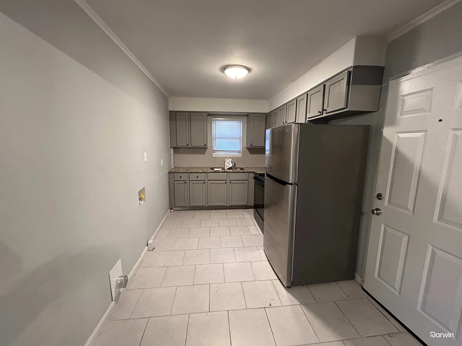 3 bed, 1.0 bath, 1080 sqft, $1,340 — Photo 4